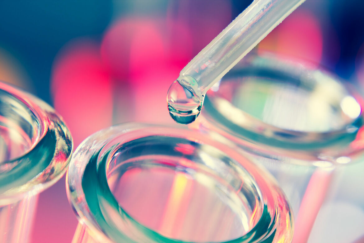 Dichtungslösungen für Labore Reagenzglas mit Pipette